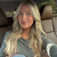 Maureen Hafner's Instagram, Twitter & Facebook