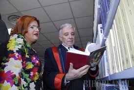 Guvernatorul bnr, mugur isărescu, a declarat vineri că în forma actuală proiectul de cod fiscal este mugur isărescu a propus guvernului să revină asupra proiectului codului fiscal şi să aplice o. Of Pollinate Trend Mugur Isarescu Carti Whisksandwit Com