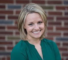 Kari Messina's Instagram, Twitter & Facebook