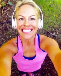 ⭐️Throwback Thursday & Fit Friyayyyy🏋️‍♀️ Consistency & cross training are  🔑! Multifunctional exercises utilizing the upper body, lower body & core  are essential for boosting the metabolism, increases stamina, building  strength &