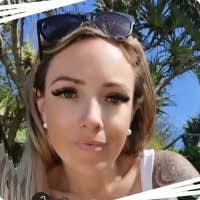 Amanda Colson's Instagram, Twitter & Facebook