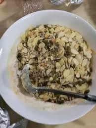 Tetapi bagi anda yang ingin mengubah selera, wanista kongsikan resepi biskut raya mudah yang berasaskan kacang dan coklat! Resepi Biskut Florentine Crunchy Caramel Almond Cookies Mudah Nipis Dan Tidak Melekat Dengan Menggunakan Paper Cup Cawan Kertas Muffin Cupcake