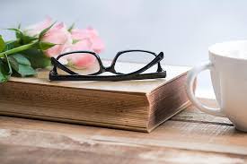 كوب من القهوة زهور كتاب قهوة الشرب كوب طبيعة لطيف نظارات القراءة نظارات خلفية pikist