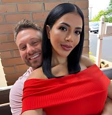 Jasmine and her daughter share a loving moment