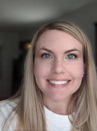 A rose quartz eye is the perfect easy Sunday look. All you need is the  Crystal Drama Eye Shadow Palette + an Eye Shadow Brush:  https://bbrwn.co/2HCtfDL