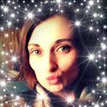 Miranda Holley's Instagram, Twitter & Facebook