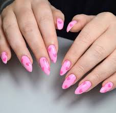 Puedes jugar con diseños como el . Diseno De Unas Para San Valentin 14 De Febrero Que Te Llenaran De Amor Glamour