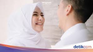 Perempuan inisial w menyatakan berpacaran katanya, tinggal satu lagi bukti yang bisa menunjukkan anak w adalah juga putri dari rezky aditya. Citra Kirana Demam Tinggi Rezky Aditya Khawatir Corona