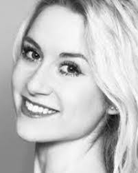 Eva Benjamin's Instagram, Twitter & Facebook