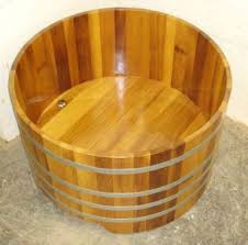 Bei der auswahl des zauns spielt ihr geschmack der aktuelle trend. Runde Wanne Sondermass O132 Cm Holzbadewanne Holz Badewanne Holzwanne Badewanne Holzzuber Badezuber Holzbadewanne Japanische Badewannen Schwimmbad Bauen