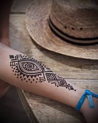 Pretty The Casa Torturgas Holbox Pop Up Was So Much Fun That Even The Men Got Henna Casa F Tribal Henna Designs Men Henna Tattoo Henna Tattoo Designs