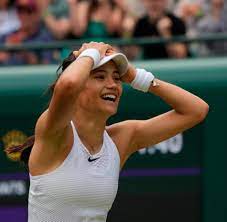 Wimbledon 18 Jahrige Britin Emma Raducanu Sturmt Ins Achtelfinale Welt