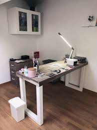 manicure tafel steigerhout staal arisha woodchoice in 2020 nail salon design nail salon decor home nail salon