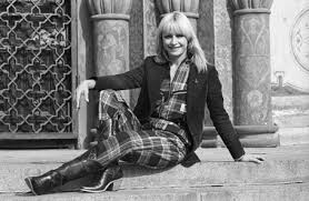 Слушать песни и музыку raffaella carra (рафаэлла карра) онлайн. Vvclb3iwxscrim