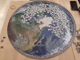 There are four such puzzles on minacious isle. Four Point Puzzles 1000 The Earth The Moon 20200517 145617 Jpg Ilovepuzzler çš„ç›¸ç°¿ ç—žå®¢é‚¦