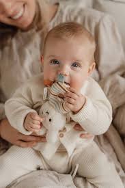 Little Dutch NIJN879 3-Piece Gift Set Miffy Vintage Sunny Stripes  (Comforter Towel, Grasping Toy, Soft Toy) : Amazon.de: Toys