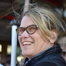 Beth Lind Foote (@LindFoote)