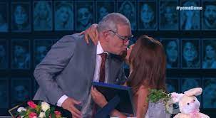 Amparo Grisales y César Escola se besan en Yo Me Llamo: "Esa fue la ñapa" -  NoticiasCaracol