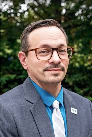 Andrew Lathrop's Instagram, Twitter & Facebook