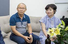 Vợ chồng công phượng chụp cùng bác sĩ nguyễn trọng thuỷ tại tiệc cưới tối 16/11. Hlv Park Hang Seo Cung Vá»£ Cach Ly 21 Ngay Dá»‹p Táº¿t Nguyen Ä'an Tan Sá»­u 2021 Bao NgÆ°á»i Lao Ä'á»™ng