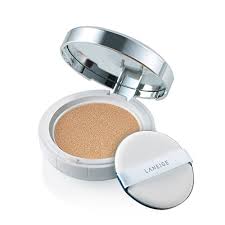 Incomparably redesigned laneige bb cushion! Amazon Com Laneige Bb Cushion 21 Natural Beige Beauty