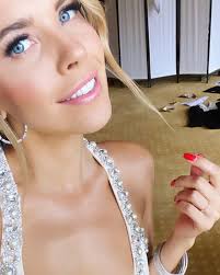 Thank you to the whole team... just love you guys!!! Was just a blast...  get ready for a great new cover 🙈😍💥 @paulina_swarovski @rada_jurkovic  @oliverrauh @ Kitzbühel, Austria