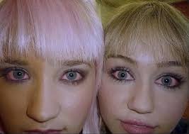 Ho bisogno di una sigaretta per sentirmi meglio : r/LAinfluencersnark