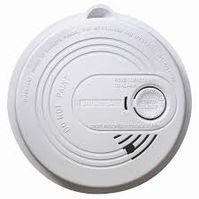 How to stop smoke alarm beeping. Usi Electric 9 Volt Battery Operated Smoke Carbon Monoxide Alarm Usi Electric Cd 9775 C Homelectrical Com