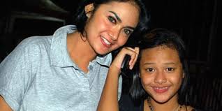 Krisdayanti dan aurel hermansyah merupakan pasangan ibu dan anak yang paling mencuri perhatian. Gak Cuma Azriel Aurel Hermansyah Juga Pernah Kecewa Dengan Krisdayanti Dan Curhat Di Instagram Diadona Id