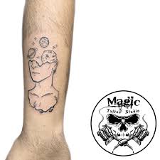 Kol Cizgisel Dovme Gezegen Dovmesi Minimal Dovme Kol Dovmesi Bilek Dovmesi Erkek Dovme Modeli Bilek Dovmesi Dovme Tattoo Studio