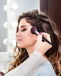 Essentia Salon Lounge