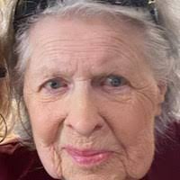 Gloria Courtney's Instagram, Twitter & Facebook