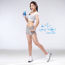 A cute message can make a dull day interesting, turn a blue day into red and give your girlfriend a chance to miss you insanely. Flirty Texts On Her That May Melt Her Heart Wohnbau St Wolfgang Eg