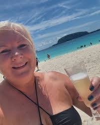 Sonya Kent's Instagram, Twitter & Facebook