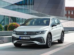Thanks to its superior handling characteristics and advanced safety and technology systems, the tiguan allspace not only takes you off on new adventures. Volkswagen Tiguan Allspace 2022 Pictures Information Specs