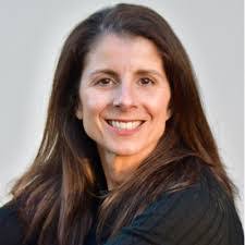 Lindsay Mcclelland's Instagram, Twitter & Facebook