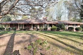 105 Montague Circle Williamsburg Va 23185 Mls 1812982 Bungalow Style House Styles Lots Of Windows