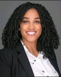 Annette Navarro's Instagram, Twitter & Facebook