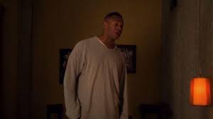 The comedy sextuplets tells the story of alan, an expectant father who grew up believing he was an only child. Grey Long Sleeves Sweaters Worn By Alan Russell Dawn Jaspar Ethan Baby Pete Lynette Marlon Wayans In Sextuplets Spotern