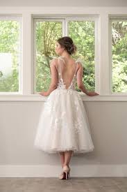 Whether you are eloping and looking for a casual wedding dress, or you're a boho bride wanting another wow dress for your rehearsal dinner, the diana long sleeve midi wedding dress has the most flattering shape. 56 Elegant Retro Tea Length Wedding Dresses Weddingomania
