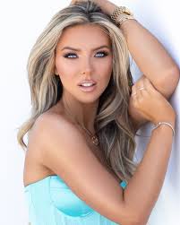 𝒦𝒶𝓉𝒾𝑒 𝒮𝒽𝒾𝑒𝓁𝒹𝓈