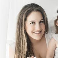 Kelly Cusson's Instagram, Twitter & Facebook