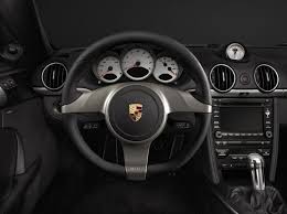 Porsche Cayman S 2010 La Innovacion Interior De Porsche Presente En Cada Detalle Bugattiveyroninterior Bugatti Veyron Bugatti Porsche Cars