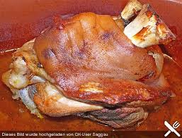 Schweinshaxe Im Romertopf Auf Schwabische Art Von Saggau Chefkoch Rezept Rezepte Haxe Rezept Mahlzeit