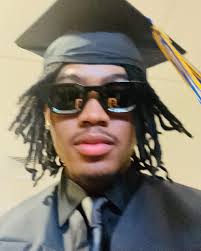 ROBBIE HENRY III (@robbieh3nry) • Instagram photos and videos