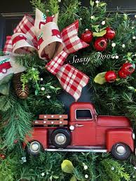 Pin By Hilda Ricard Roland On Wreaths In 2020 Christmas Wreaths Rustic Christmas Christmas