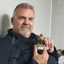 What a shit forward line . Need to bring a couple of strikers in. Oh! I've  being saying that five seasons