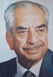 Homenaje municipal el exgobernador Guzmán