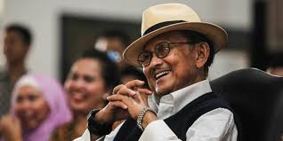 Trik agar suami tak kawin lagi. Belum Ada Ucapan Duka Dari Keluarga Cendana Untuk Habibie Dream Co Id