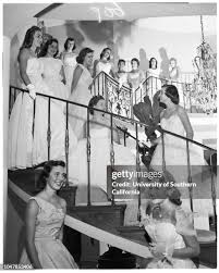 1,330 Donna Jones Photos & High Res Pictures